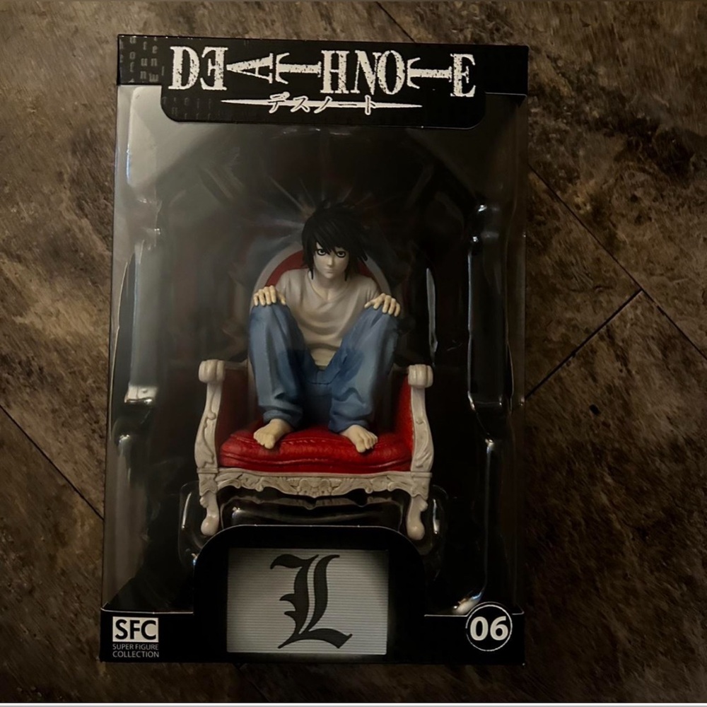 Death note L collector figure